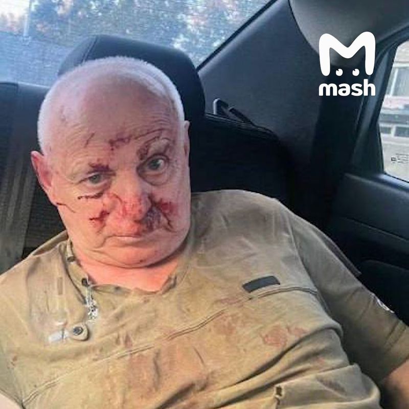 Минивэн сбил толпу пешеходов в Благовещенске: видео и подробности аварии