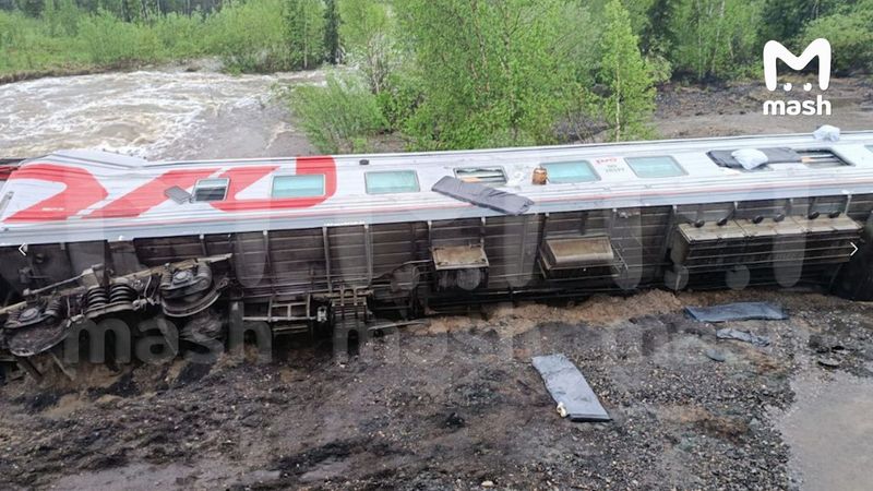 В Коми с рельсов сошёл поезд "Воркута — Новороссийск": что известно на данный момент