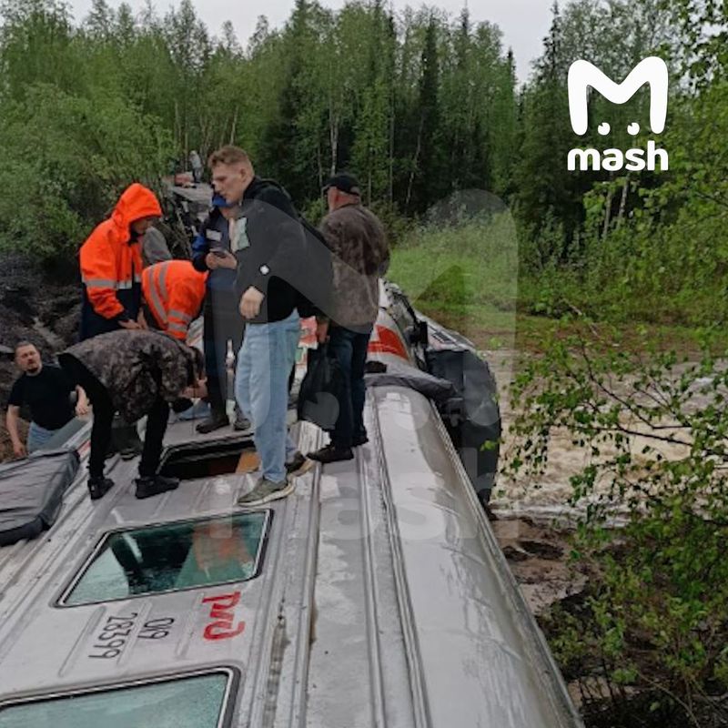 В Коми с рельсов сошёл поезд "Воркута — Новороссийск": что известно на данный момент