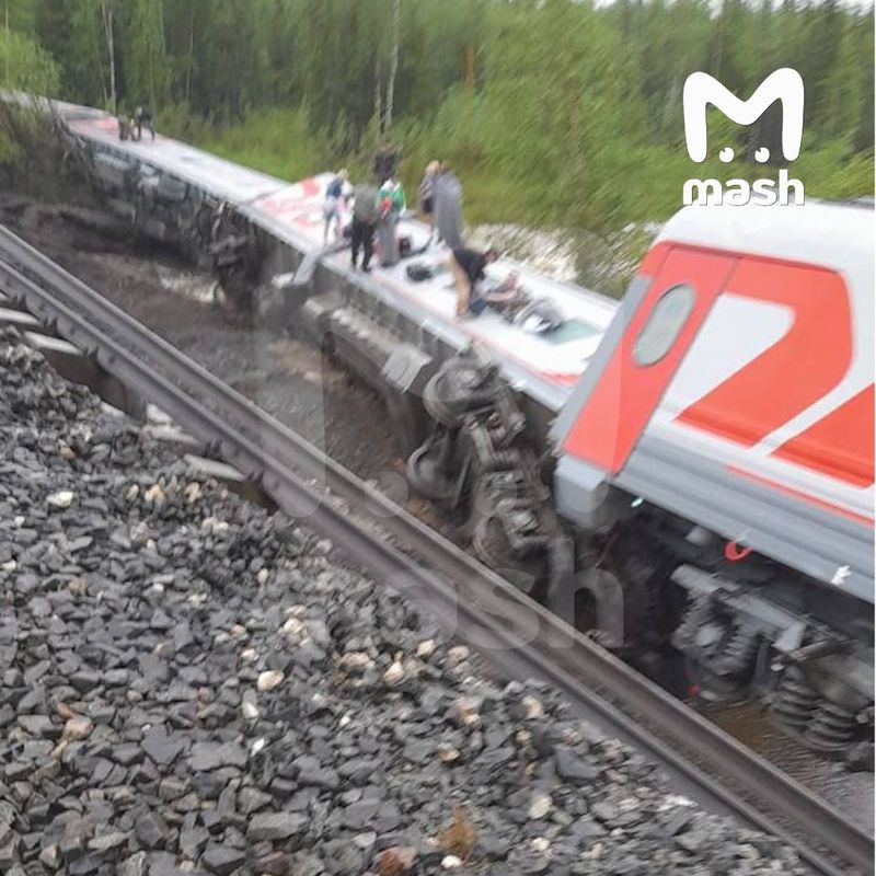 В Коми с рельсов сошёл поезд "Воркута — Новороссийск": что известно на данный момент