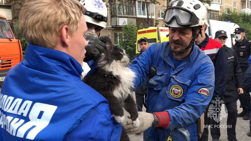 Взрыв в пятиэтажке в Нижнем Тагиле: первые фото и видео с места