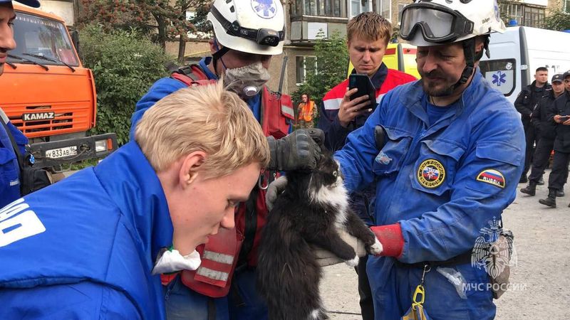Взрыв в пятиэтажке в Нижнем Тагиле: первые фото и видео с места