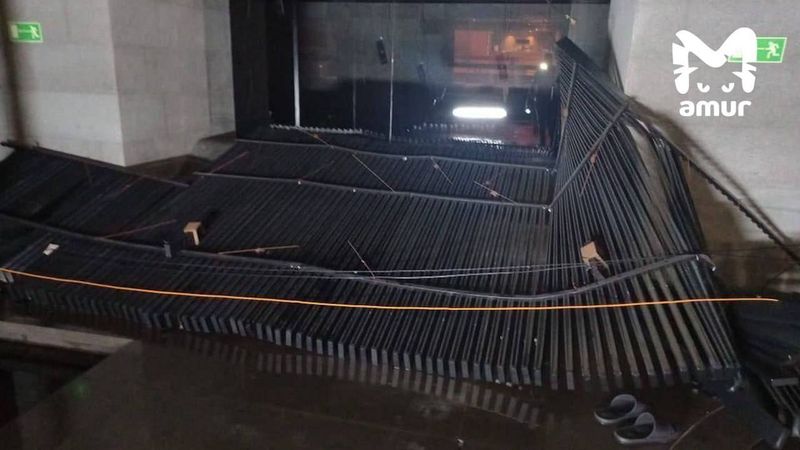 Главного инженера водного комплекса "Акватория", в котором рухнул потолок, задержали во Владивостоке