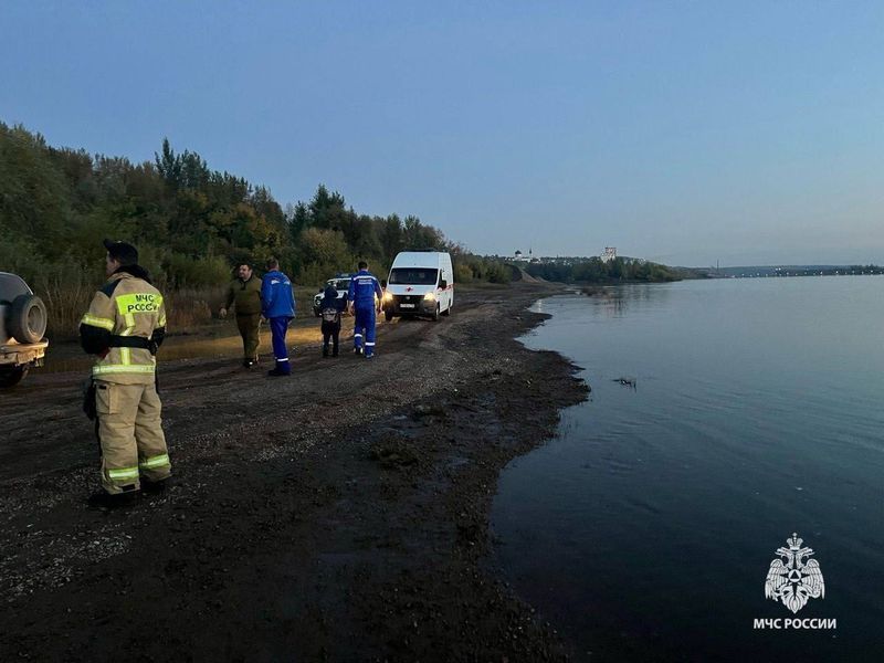 Семилетний мальчик ушёл под воду вместе с машиной в Бирске