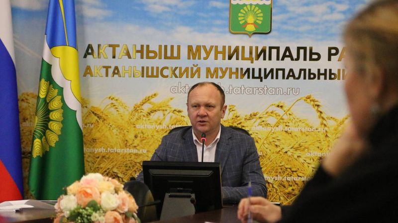 Задержали руководителя исполкома Актанышского района