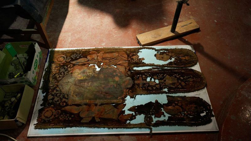 Во время реставрации храма XIX века в селе Выездное обнаружено старинное бархатное знамя