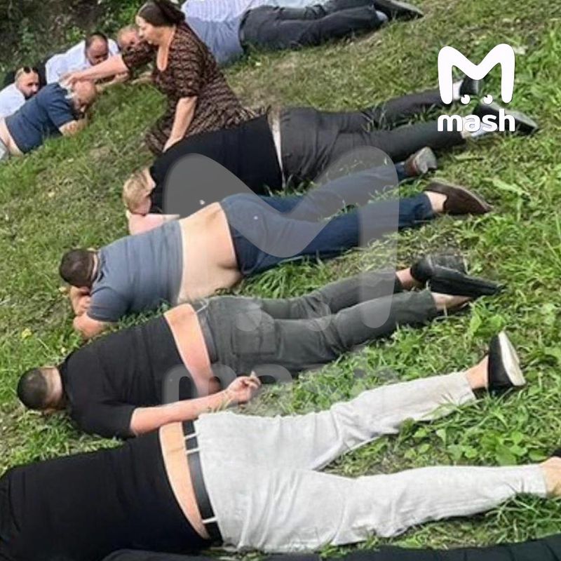 https://static.mash.ru/unsafe/rs:fit:800:800/czM6Ly9tYXNoL2ltYWdlLzIwMjUtMDYtMTcvNjI2ZDBmZGMtMmM4Yi00OTc0LTg2MmEtODhiYTZlOTI1NjYzLmpwZWc