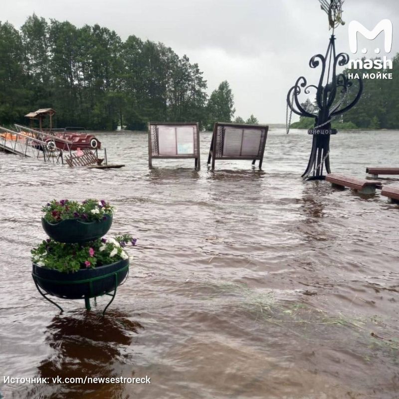 Наводнение в Петербурге: фото, видео, последние новости