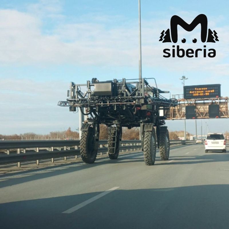 На трассе в Новосибирской области заметили машину-мутант: фото