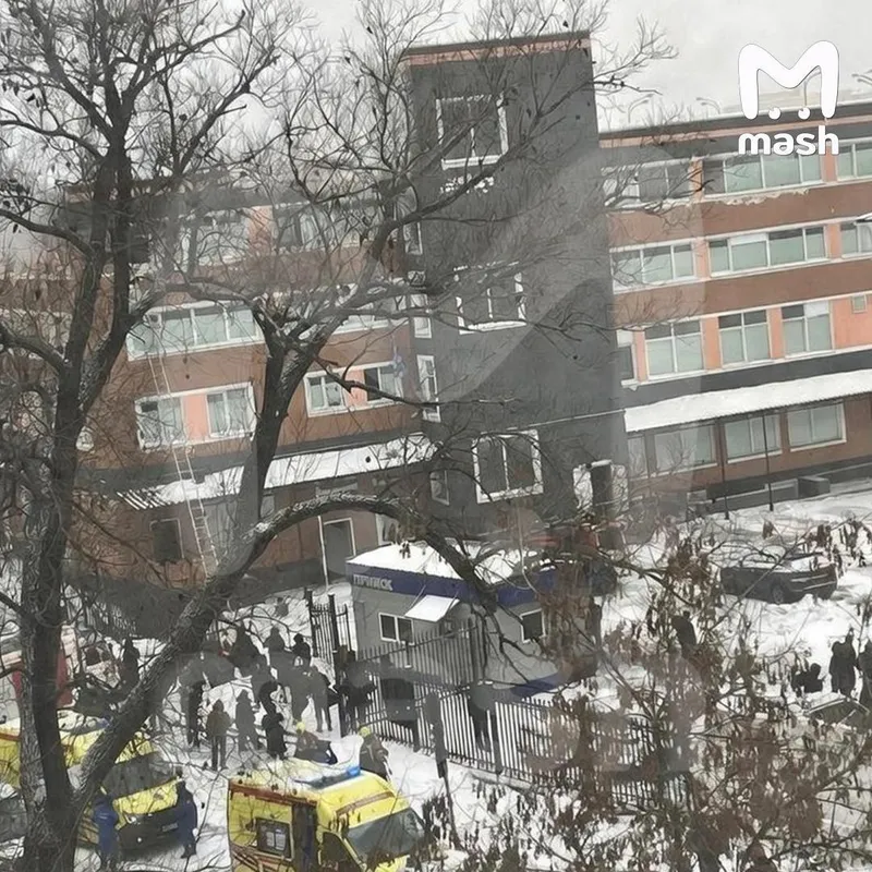 В Москве загорелся хостел "Магистрал", в здании заблокированы люди