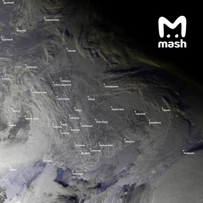 На Чукотке мощный ветер сбивает людей с ног, жители ползут по улицам на четвереньках