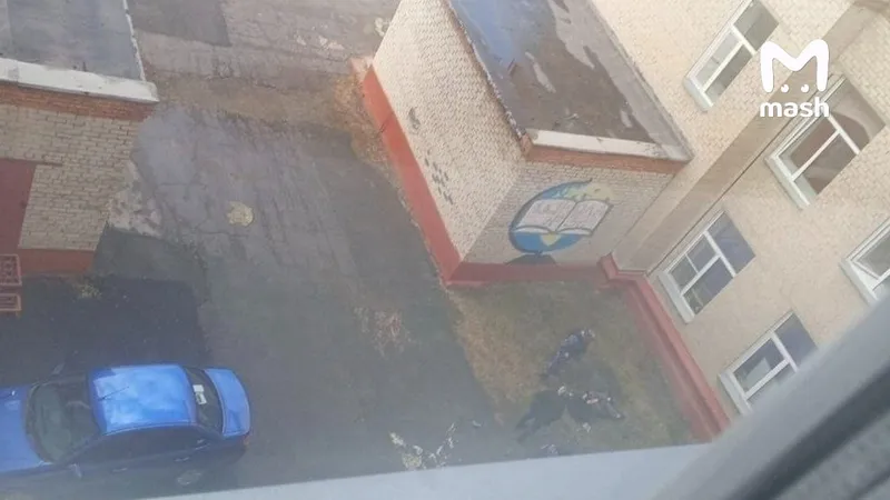 В Челябинске подросток выстрелил в учительницу из арбалета: последние данные