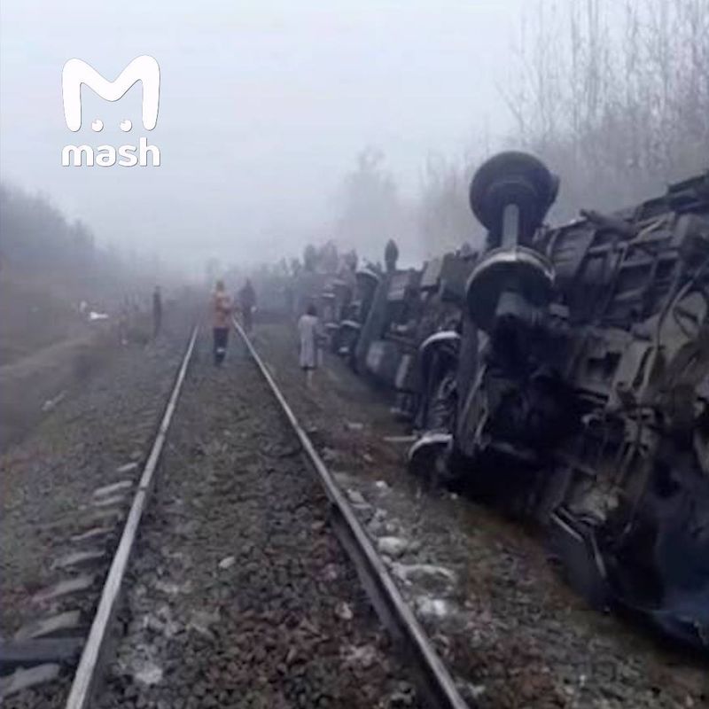 Поезд Челябинск — Москва сошёл с рельсов в Ульяновской области: последние новости