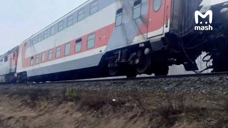 Поезд Челябинск — Москва сошёл с рельсов в Ульяновской области: последние новости